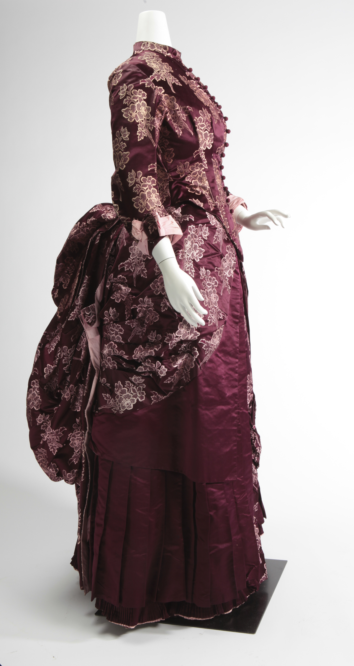 1880s Dress, Missouri History Museum